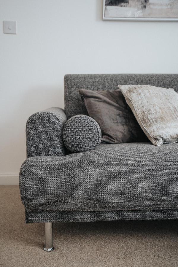 Lovely Modern 2 Bed City Centre Apartment With Free Parking - Double Or Twin Beds Available Wolverhampton Eksteriør bilde