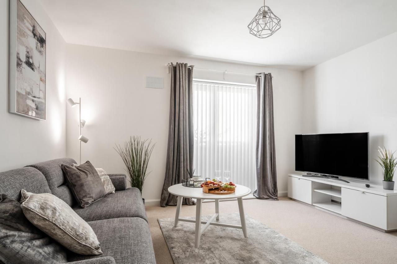 Lovely Modern 2 Bed City Centre Apartment With Free Parking - Double Or Twin Beds Available Wolverhampton Eksteriør bilde