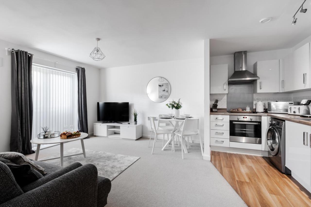 Lovely Modern 2 Bed City Centre Apartment With Free Parking - Double Or Twin Beds Available Wolverhampton Eksteriør bilde